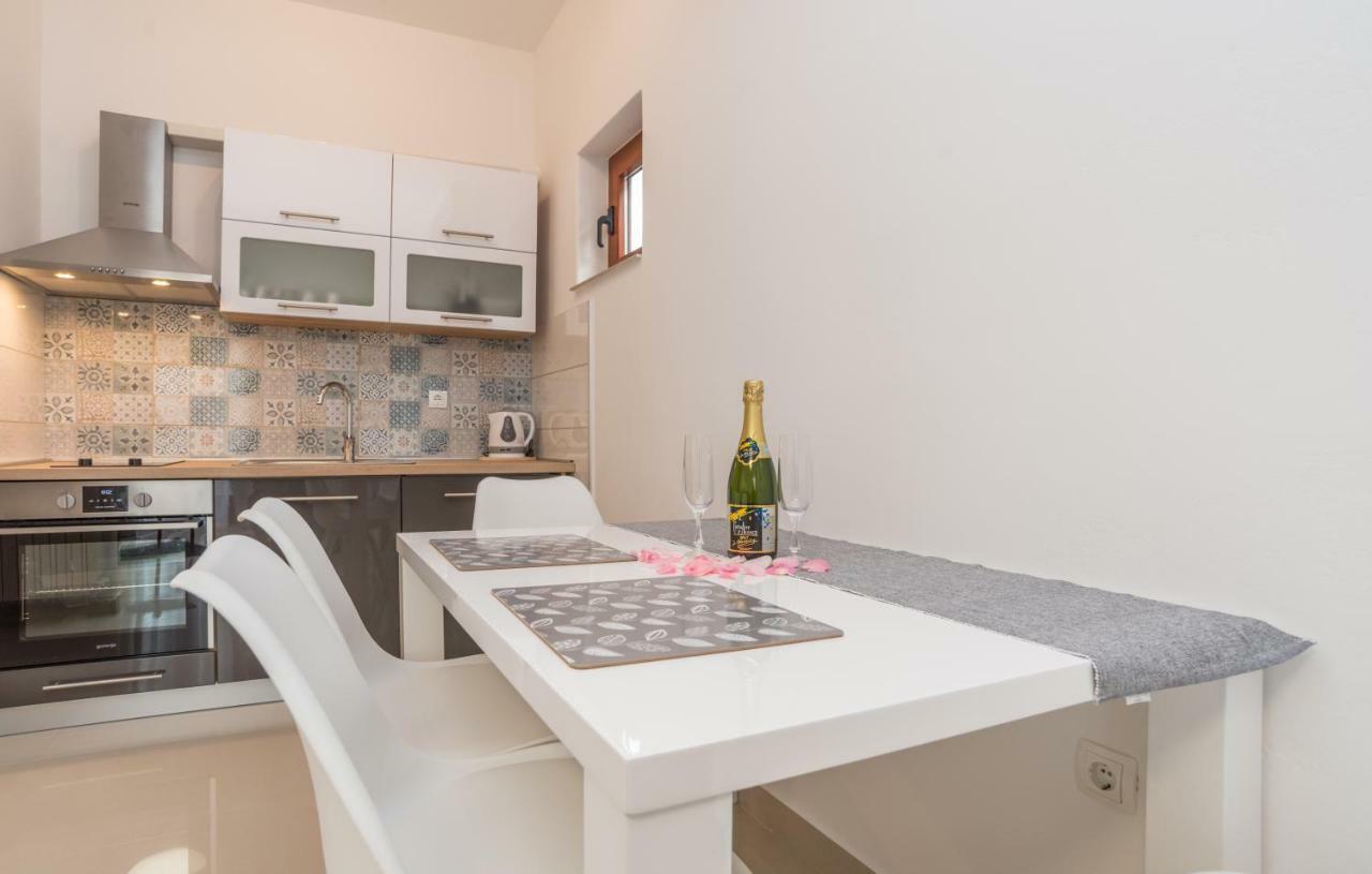 Apartments Kekel Biograd Na Moru Eksteriør billede